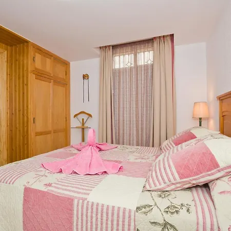 Madnis Bed & Breakfast 2*